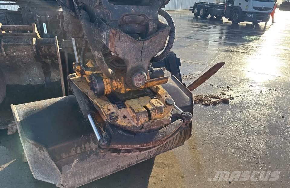 JCB JS 145 W Колёсные экскаваторы