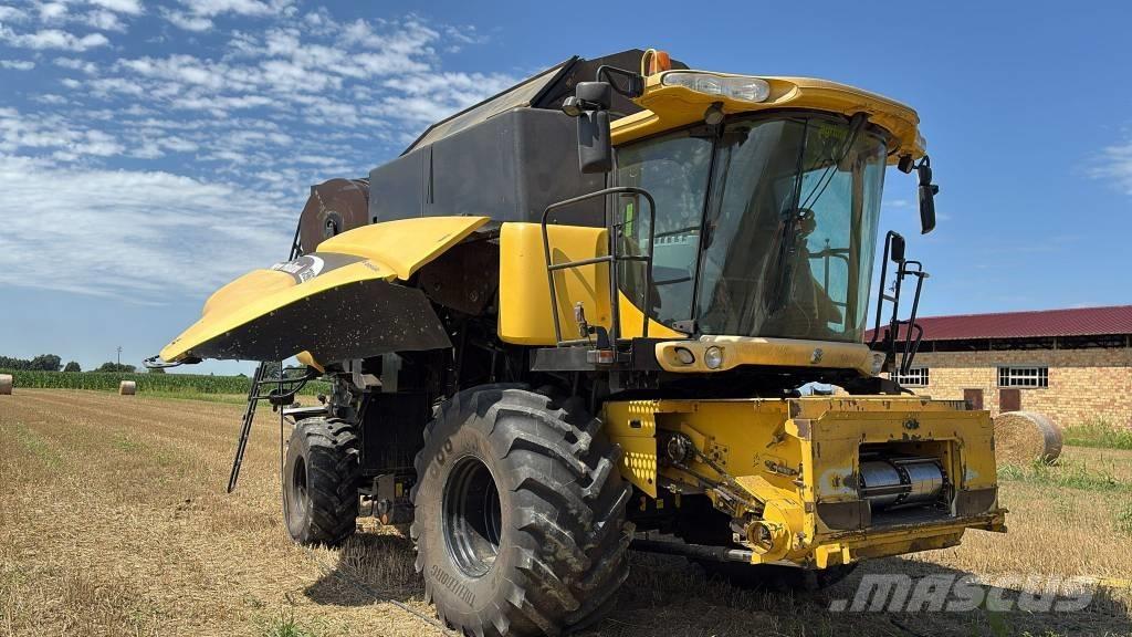 New Holland CR 960 Зерноуборочные комбайны