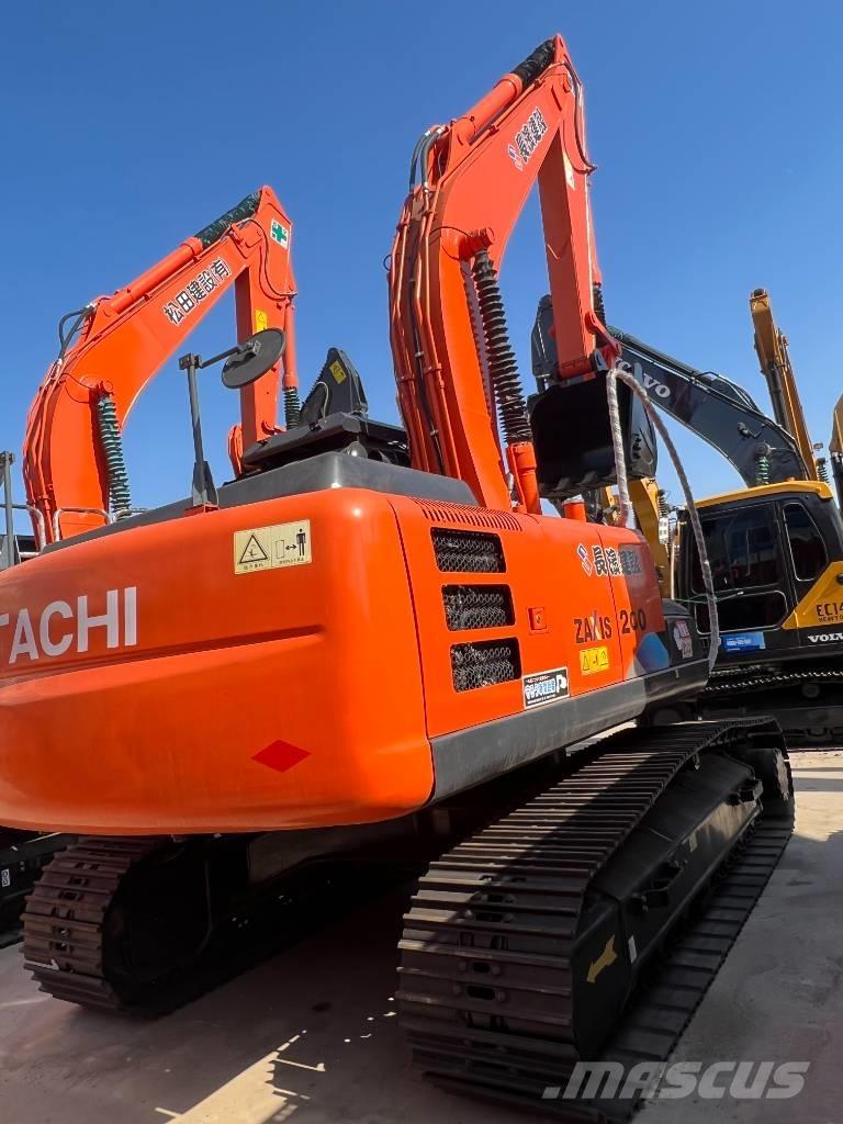 Hitachi ZX200 Гусеничные экскаваторы