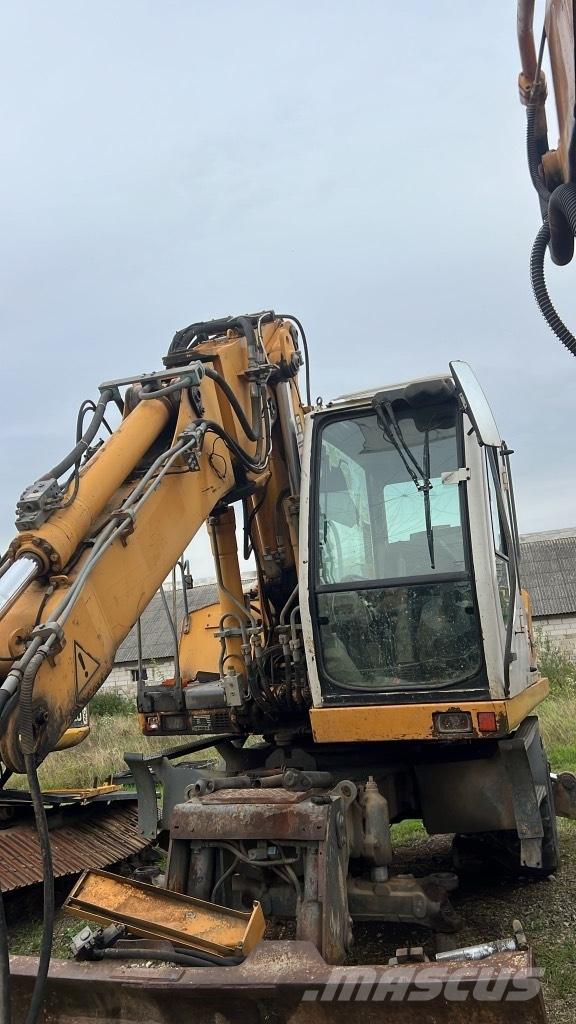 Liebherr A 900 C Кабины и интерьер