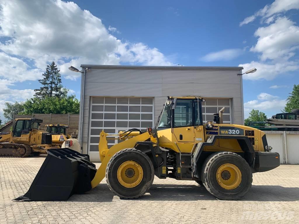 Komatsu WA 320-5H Фронтальные погрузчики