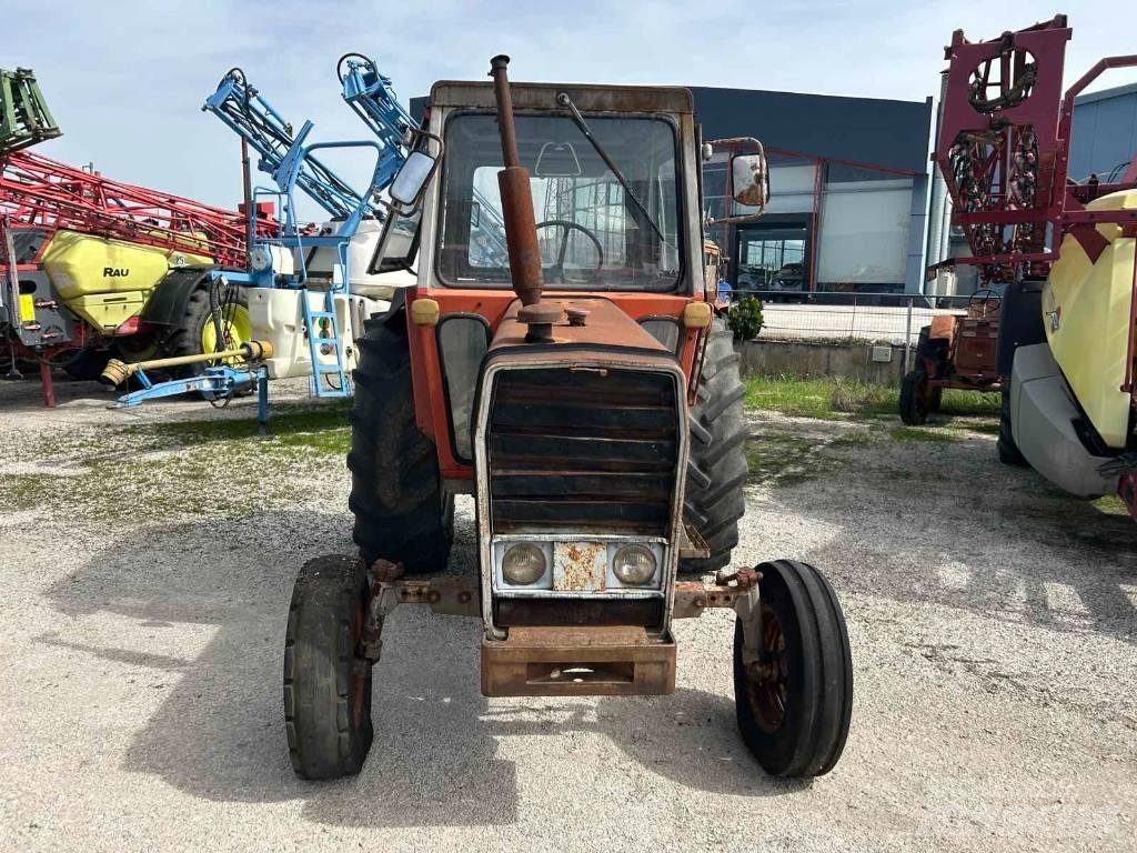 Massey Ferguson 590 Трактора