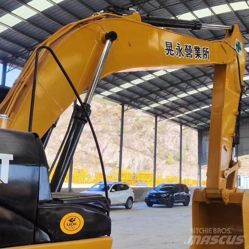 CAT 320D Гусеничные экскаваторы