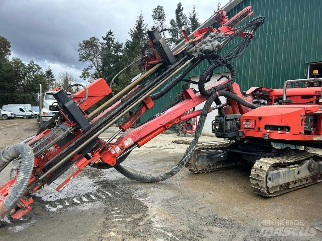 Sandvik DX 800R Буровые вышки