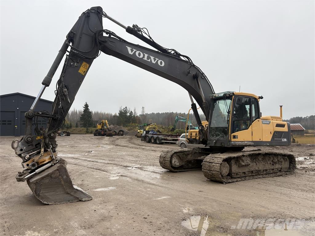 Volvo EC220DL Гусеничные экскаваторы