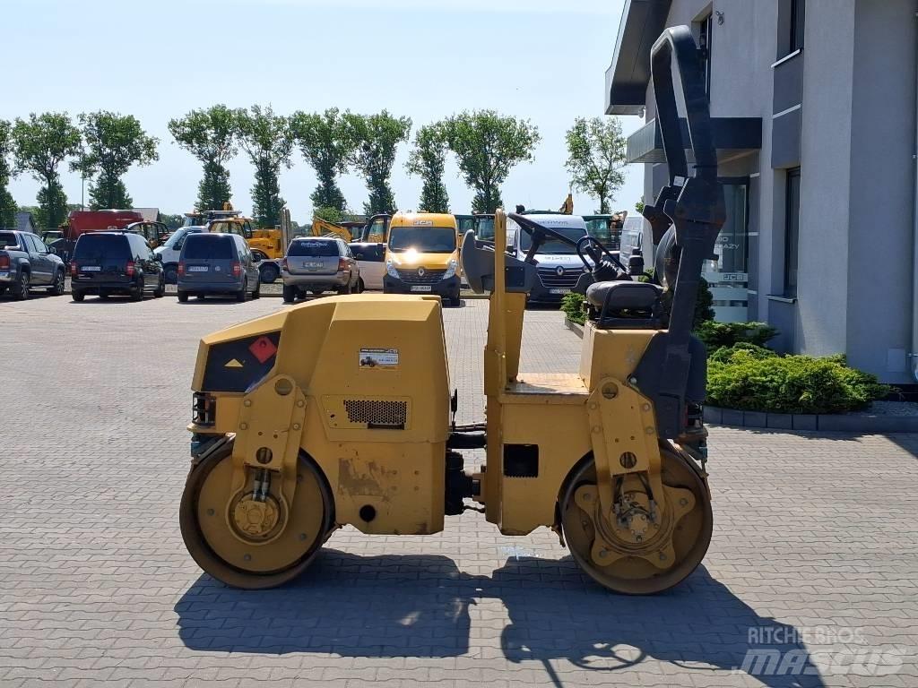 CAT CB 22 Катки тротуарные
