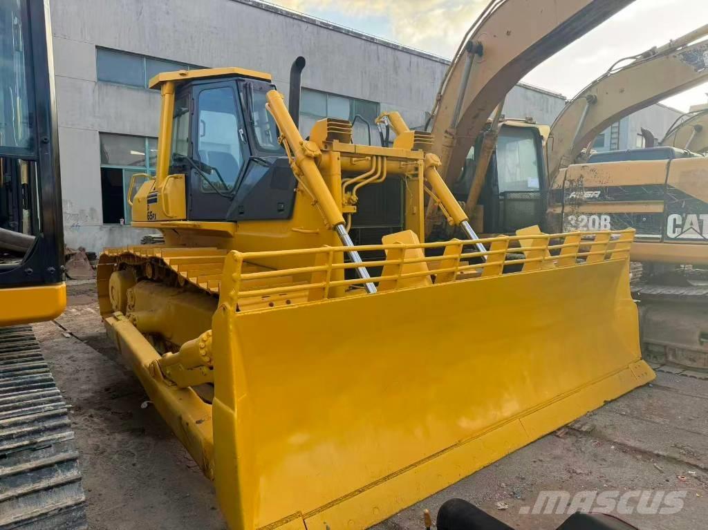 Komatsu D 65 PX-12 Гусеничные бульдозеры