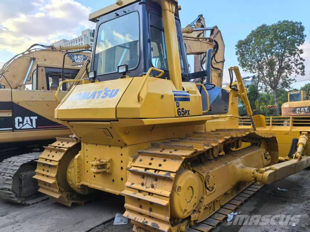 Komatsu D 65 PX-12 Гусеничные бульдозеры