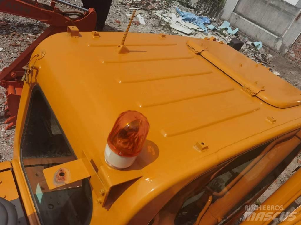 Hyundai R215VS Гусеничные экскаваторы