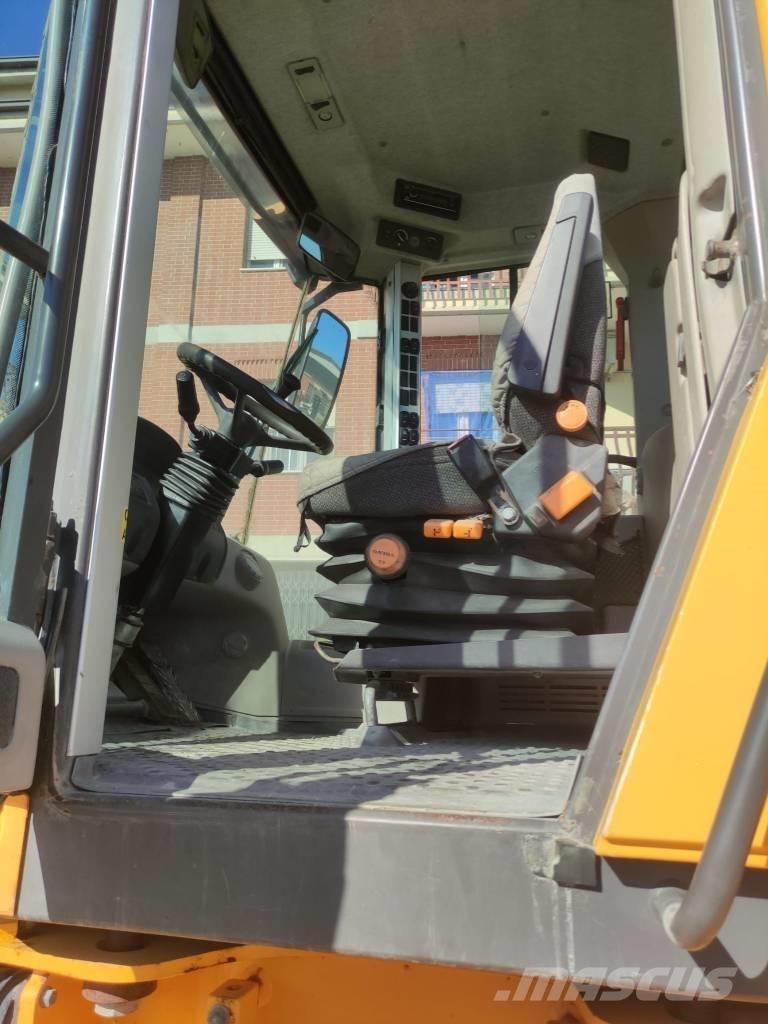 Volvo L 70 F Фронтальные погрузчики