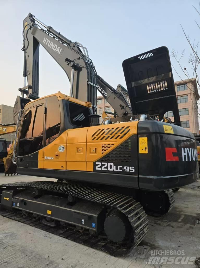 Hyundai 220—9S Гусеничные экскаваторы