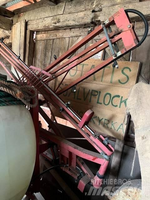 Hardi 600 Навесные опрыскиватели