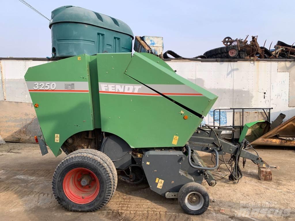 Fendt 3250 Рулонные пресс-подборщики