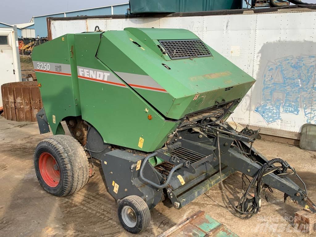 Fendt 3250 Рулонные пресс-подборщики