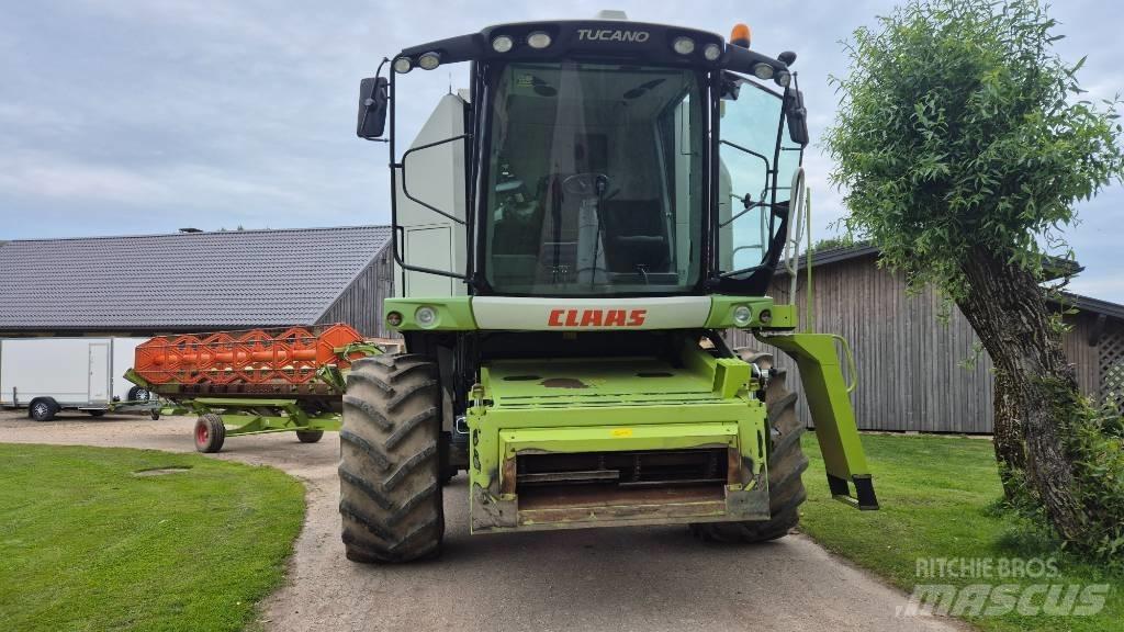 CLAAS Tucano 440 Зерноуборочные комбайны