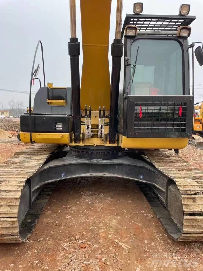 CAT 323 D L Гусеничные экскаваторы