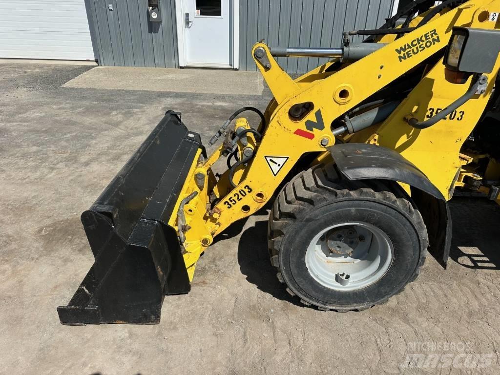Wacker Neuson WL 30 Фронтальные погрузчики