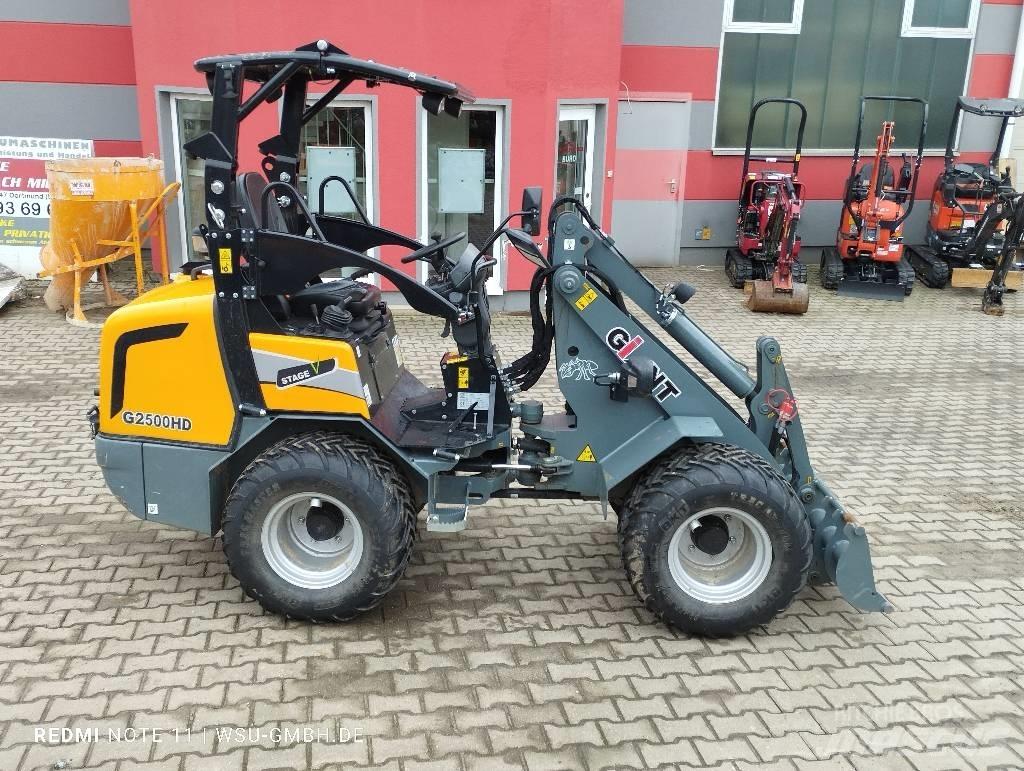 GiANT G2500 HD Трактора с фронтальным погрузчиком