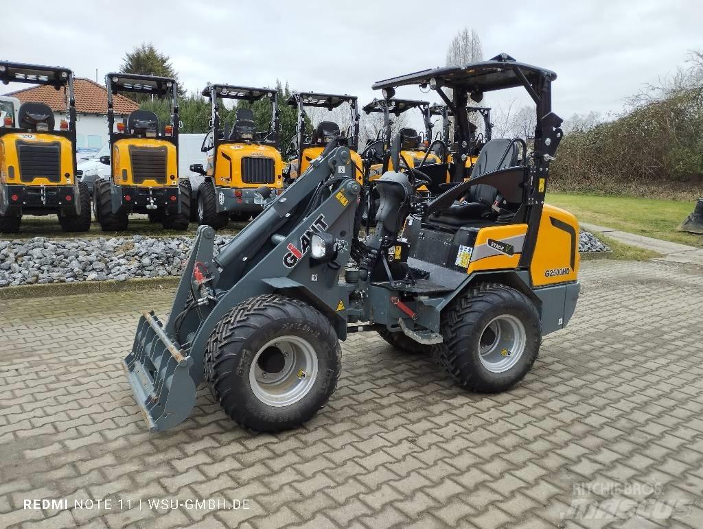 GiANT G2500 HD Трактора с фронтальным погрузчиком