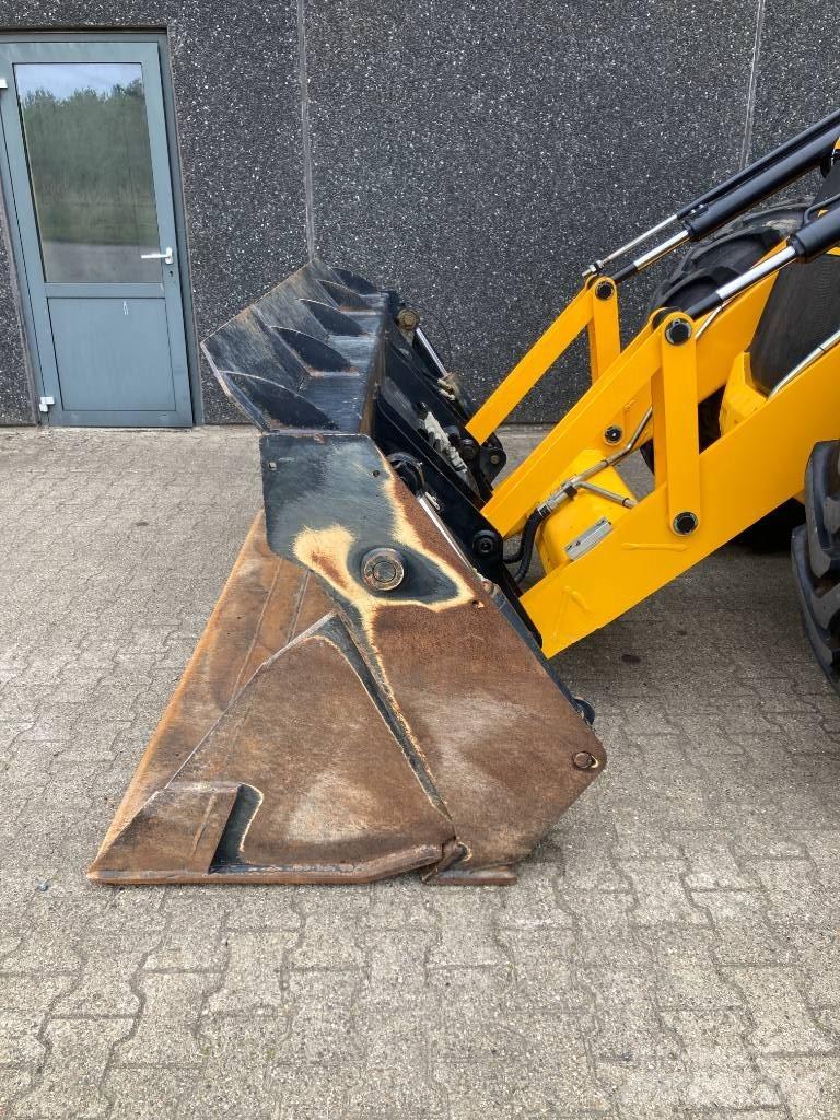 JCB 4 CX Pro Экскаваторы-погрузчики