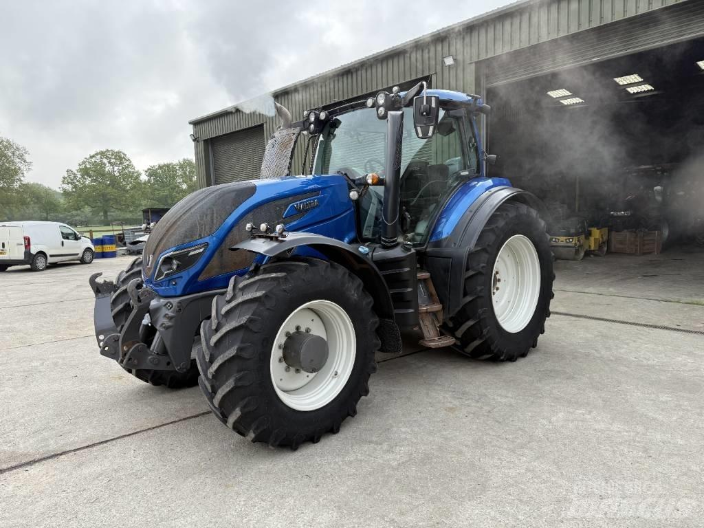 Valtra T 234 Versu Трактора
