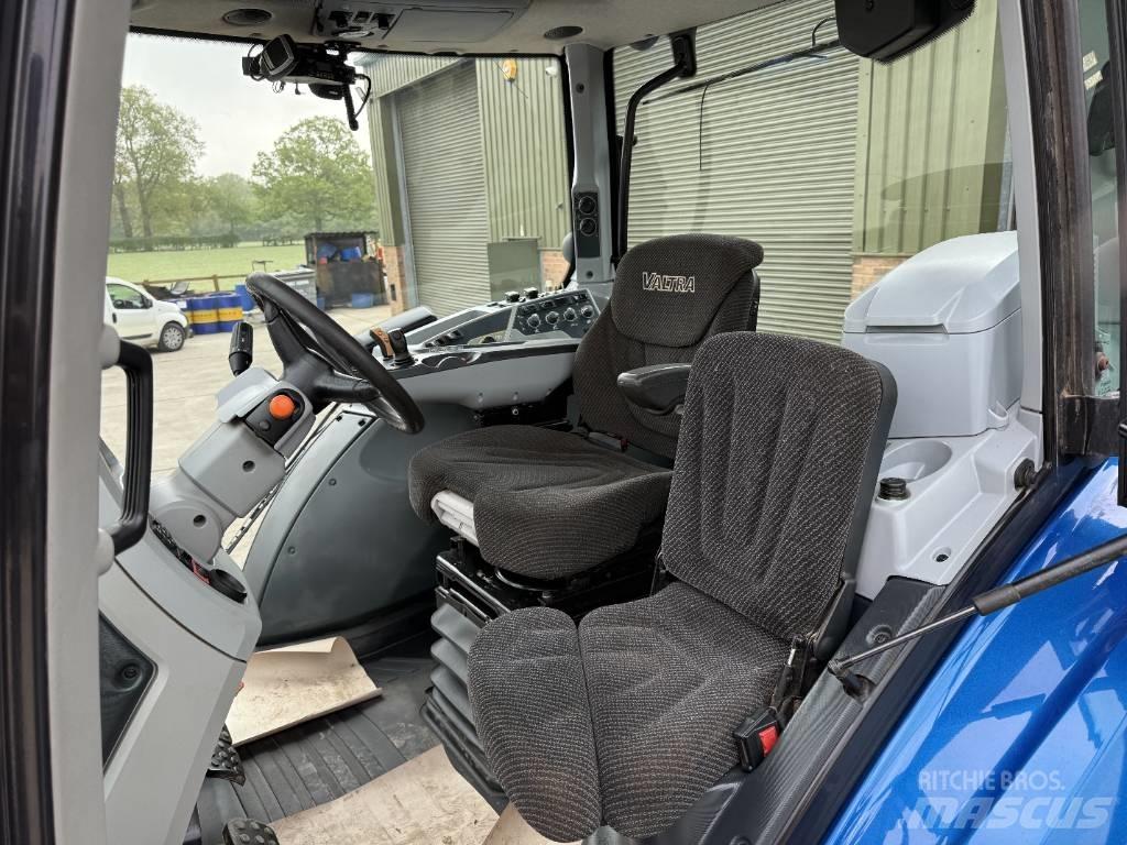 Valtra T 234 Versu Трактора