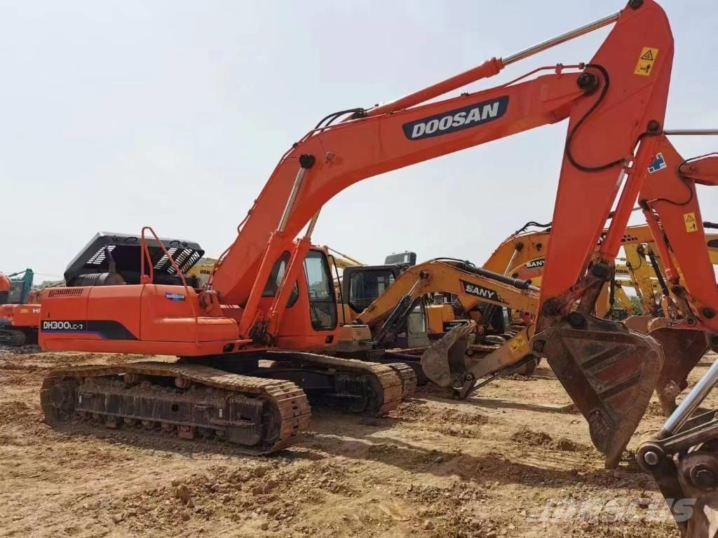 Doosan DH300LC-7 Гусеничные экскаваторы