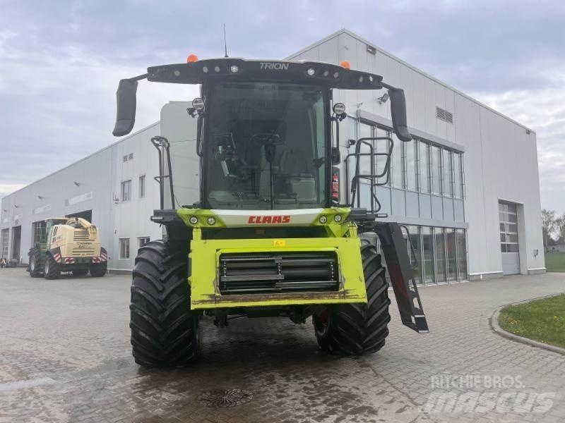 CLAAS TRION 520 Зерноуборочные комбайны
