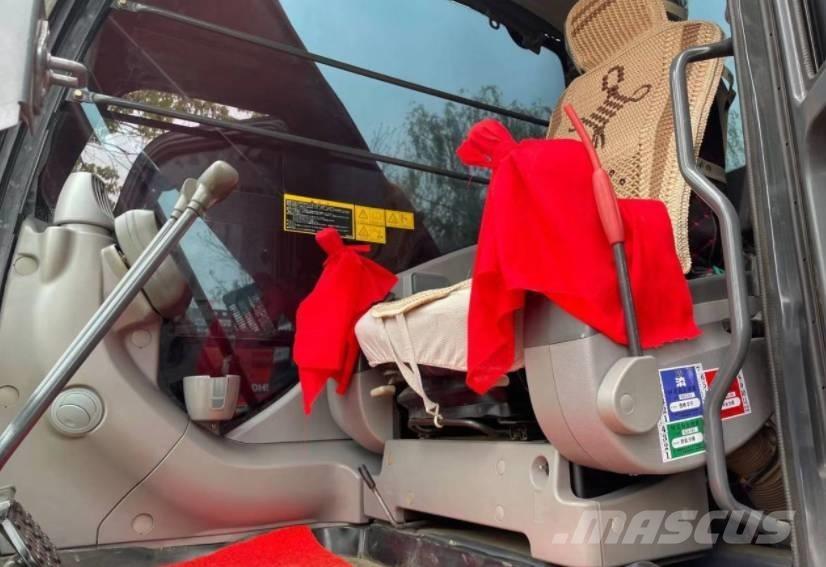 Hitachi 200-3 Гусеничные экскаваторы