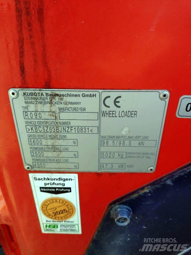 Kubota R 090 Фронтальные погрузчики