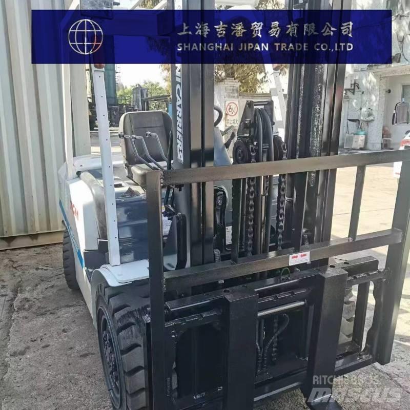 TCM FD 30 Дизельные погрузчики