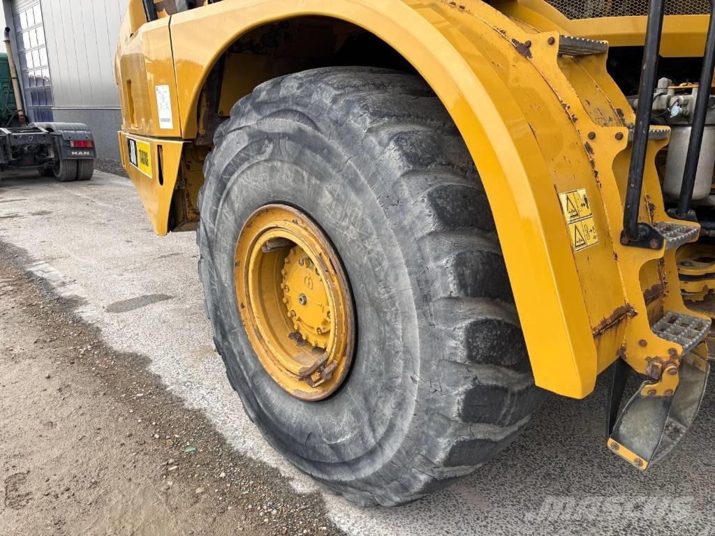 CAT 745 C Шарнирно-сочленённые самосвалы