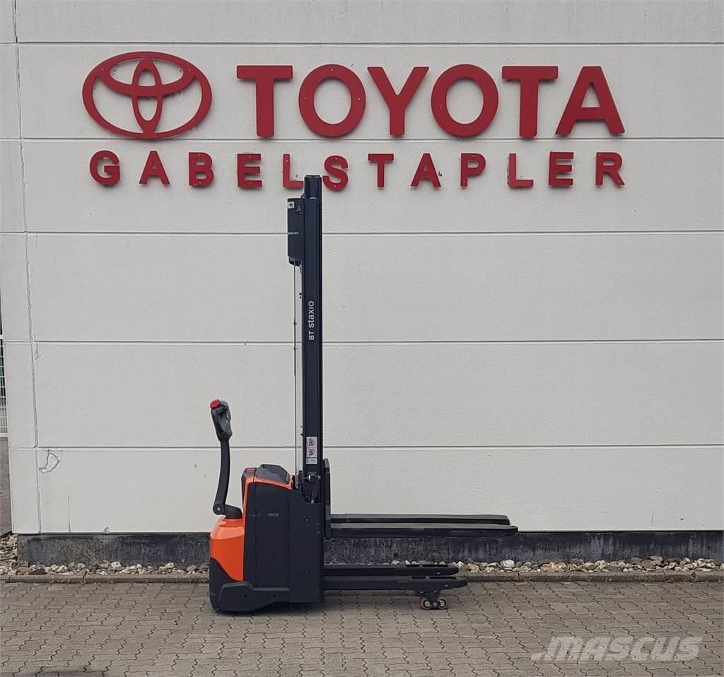 Toyota SWE120L Самоходные электроштабелёры