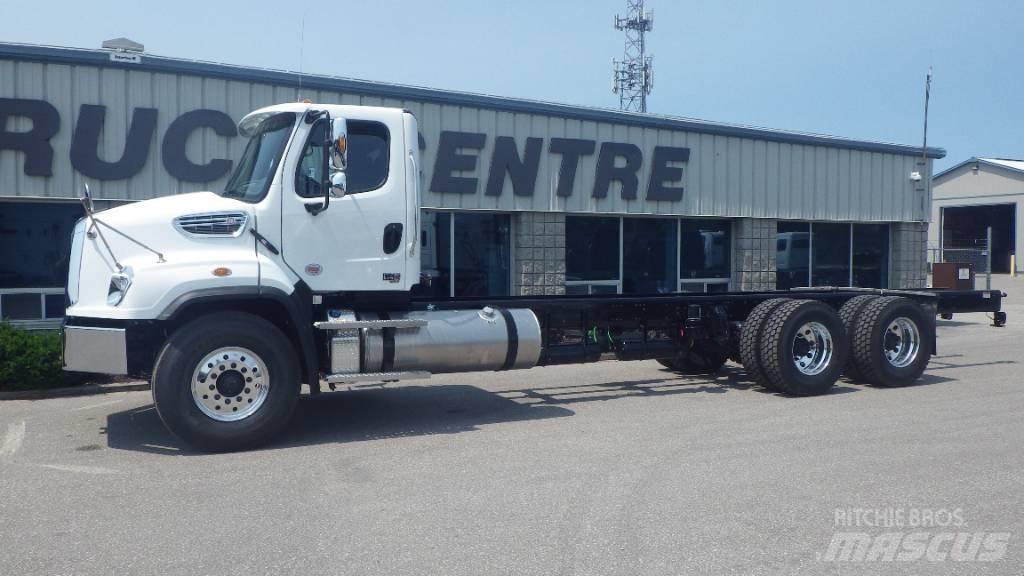 Freightliner 114 SD Шасси с кабиной