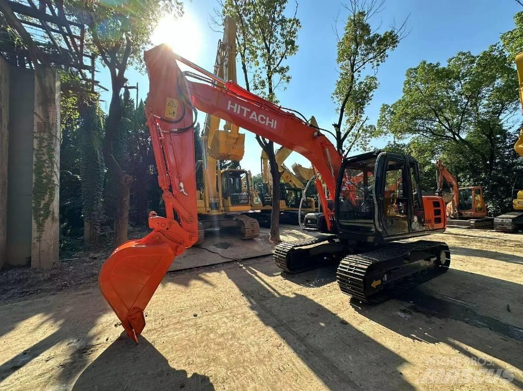 Hitachi ZX 120 Гусеничные экскаваторы