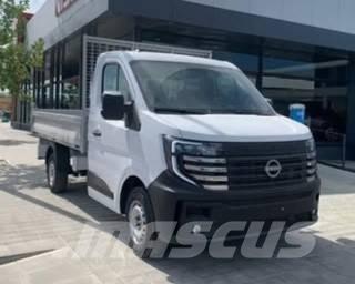 Nissan 3500 Грузовики-Самосвалы