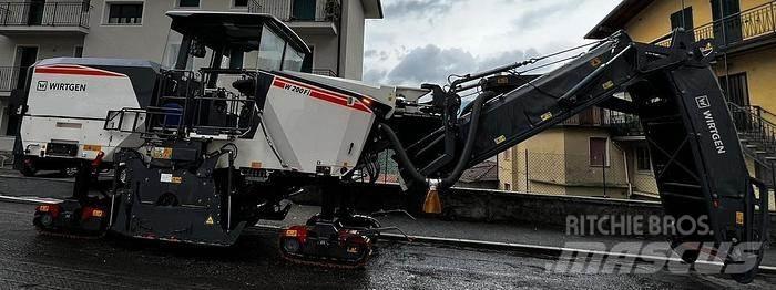 Wirtgen W200Fi Вибропрессы для плитки и бордюров