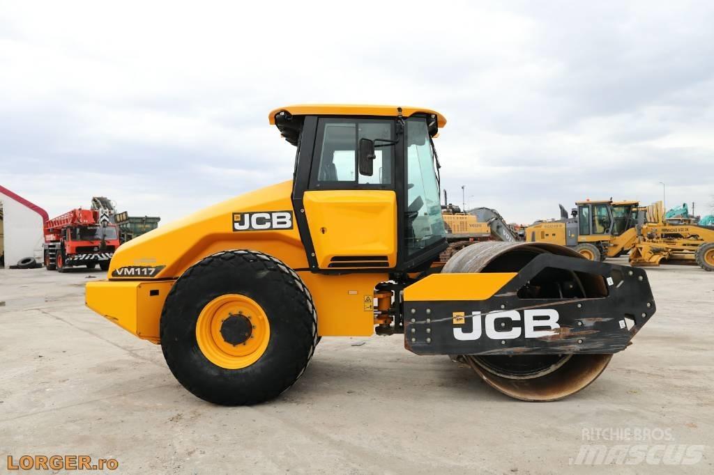 JCB VM 117 Уплотнители грунта