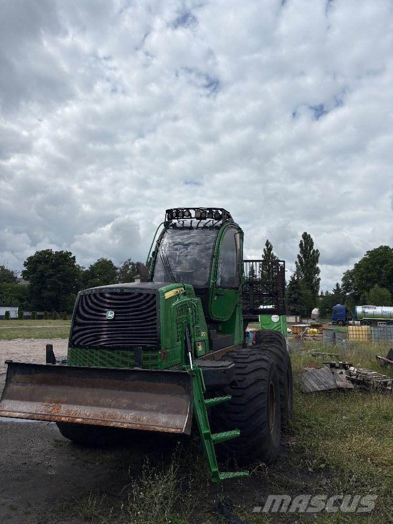 John Deere 1910E Форвардеры