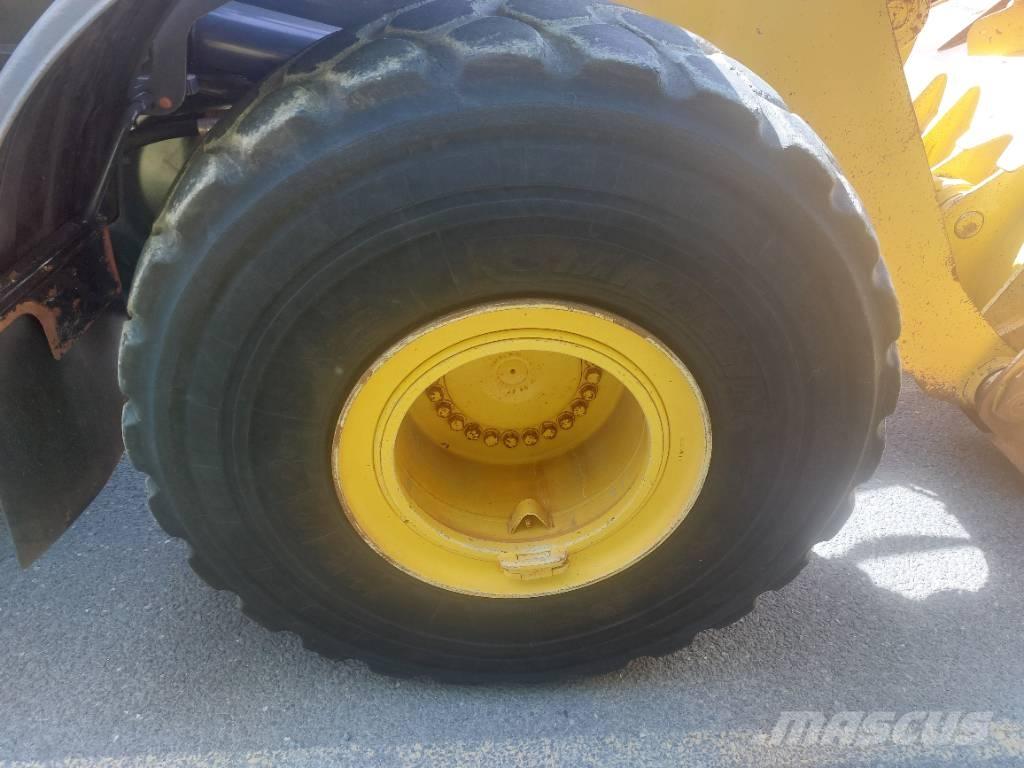 Komatsu WA480-8 Фронтальные погрузчики