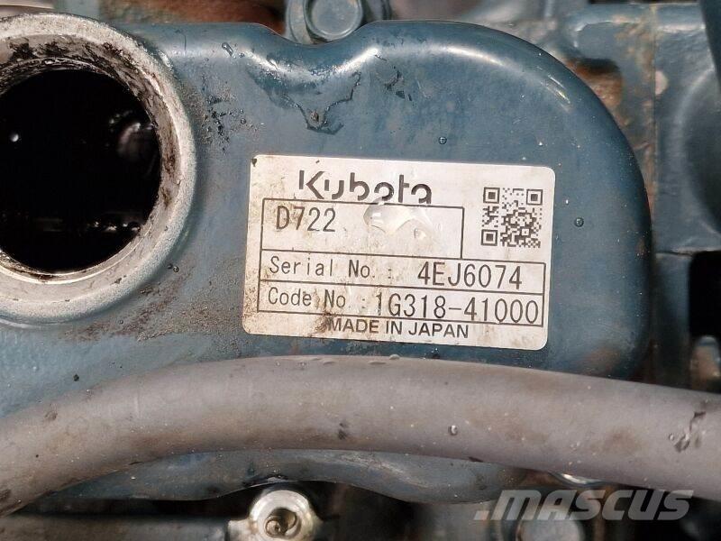 Kubota D722 Двигатели
