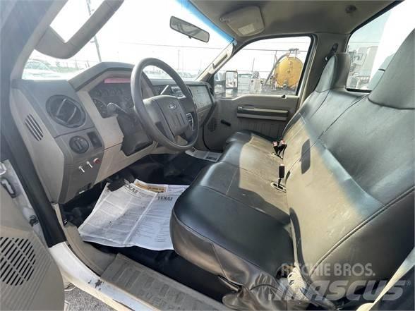 Ford F350 SD Строительная техника - Другие
