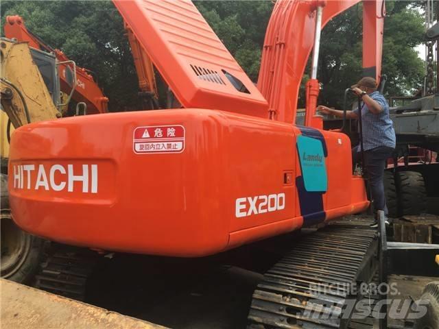 Hitachi EX 200 Гусеничные экскаваторы