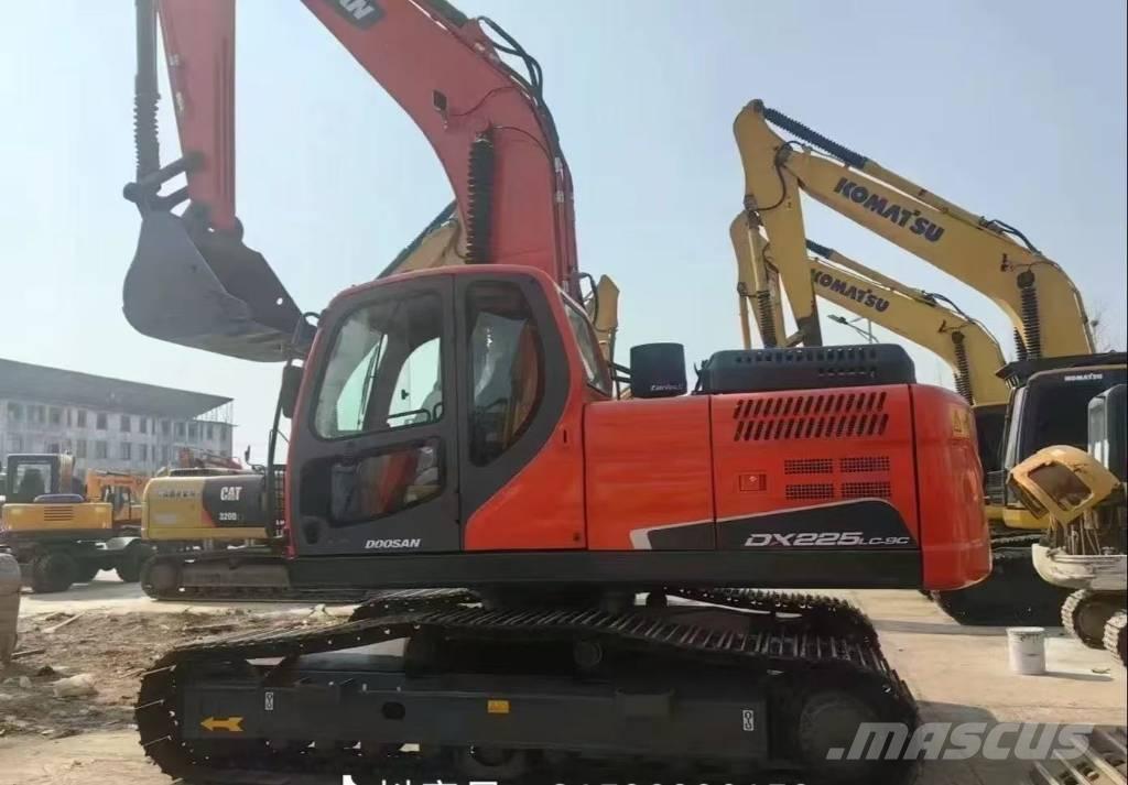 Doosan DX 225 LC Гусеничные экскаваторы