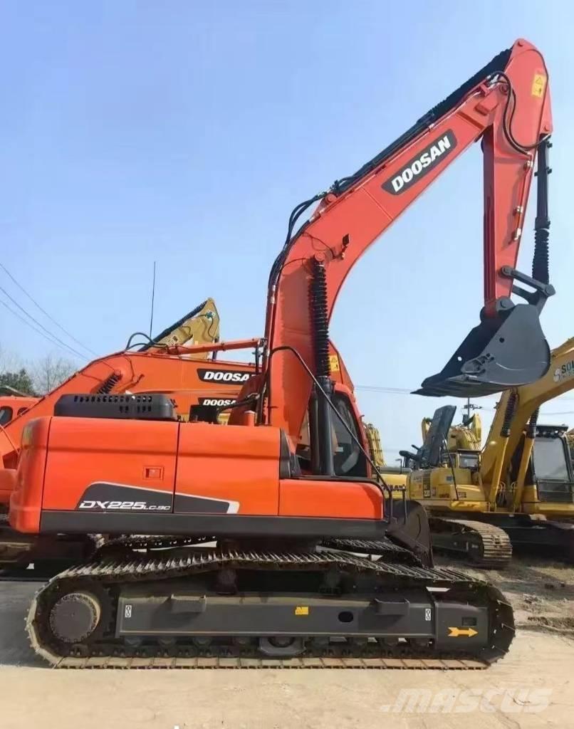 Doosan DX 225 LC Гусеничные экскаваторы