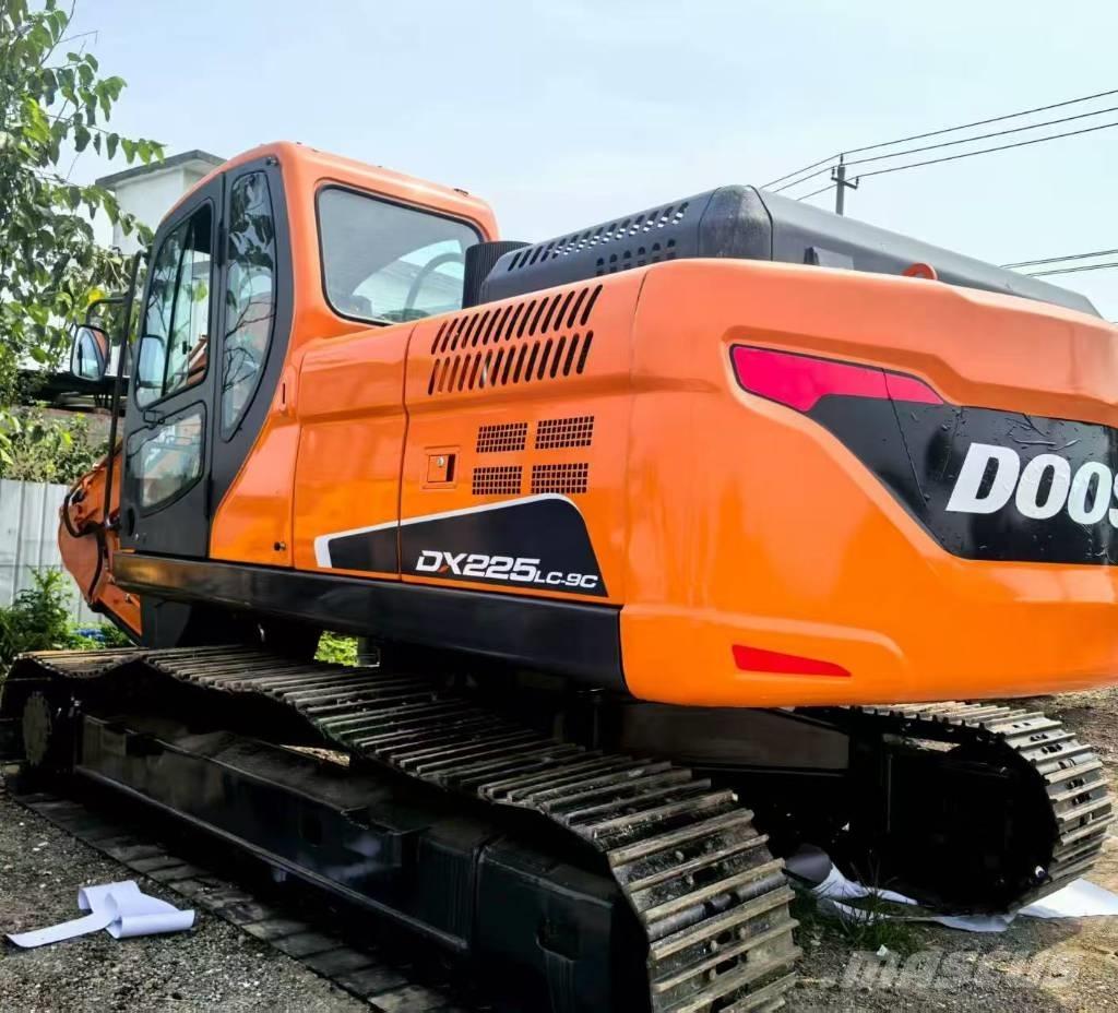 Doosan DX 225 LC Гусеничные экскаваторы