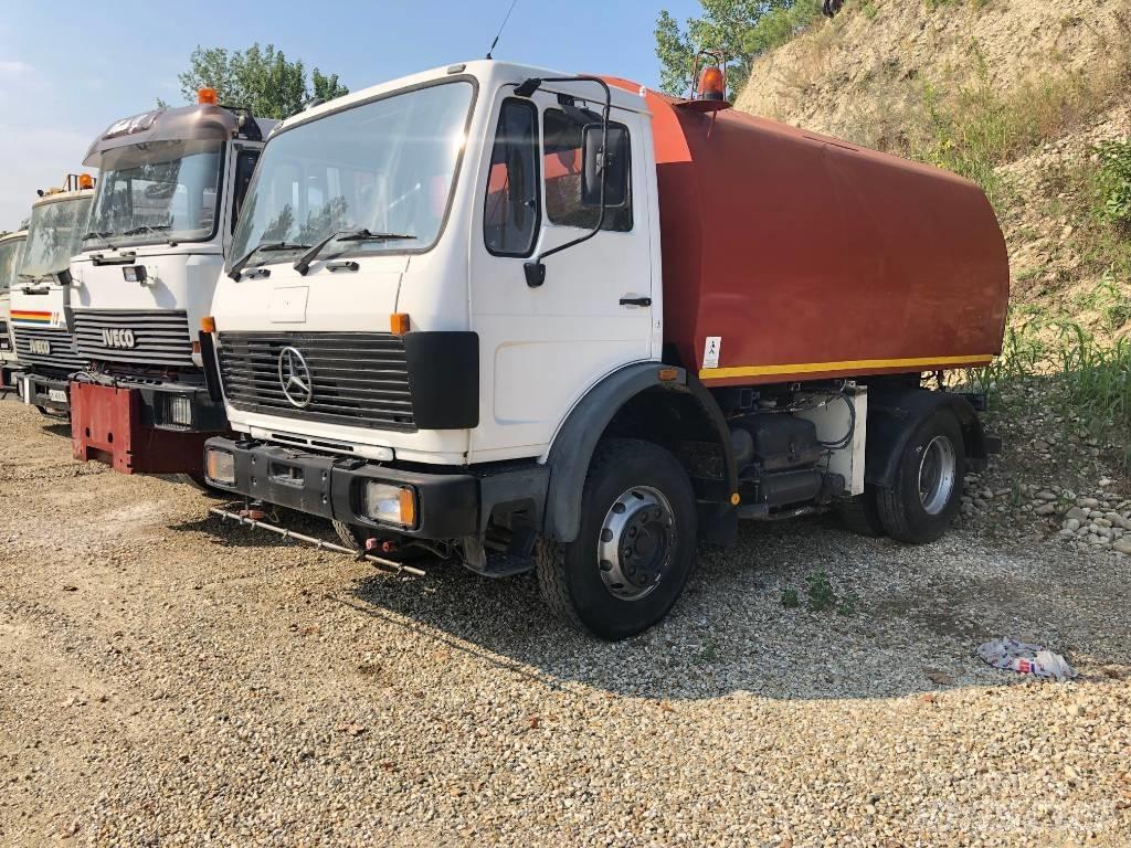 Mercedes-Benz 1414 Вакуумные уборочные машины