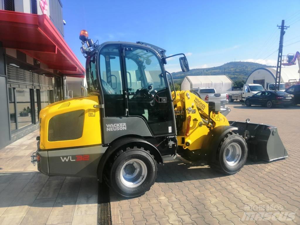 Wacker Neuson WL32 Фронтальные погрузчики