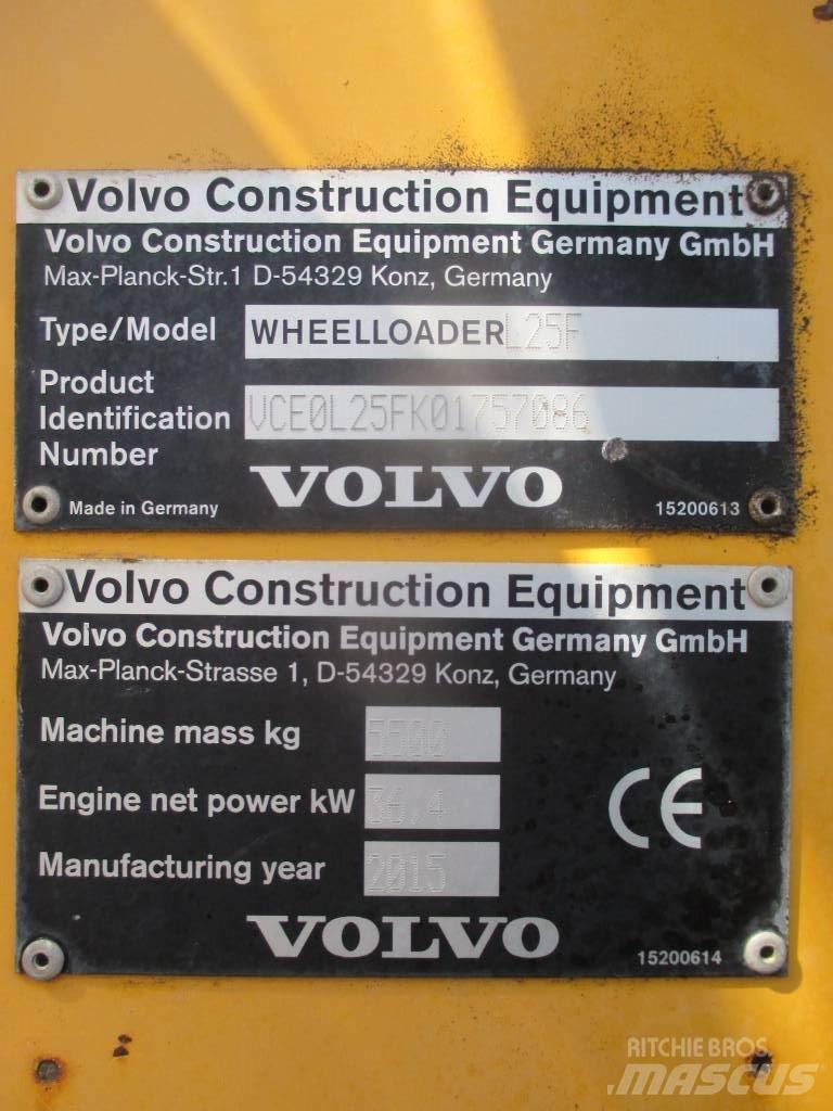 Volvo L 25 F Фронтальные погрузчики