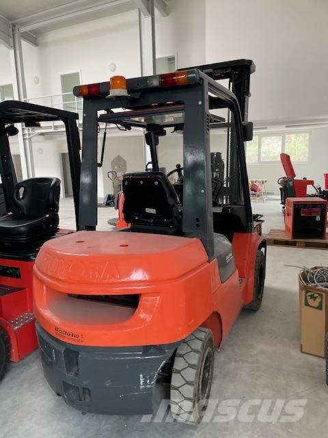 Toyota 62-7FDF30 Дизельные погрузчики